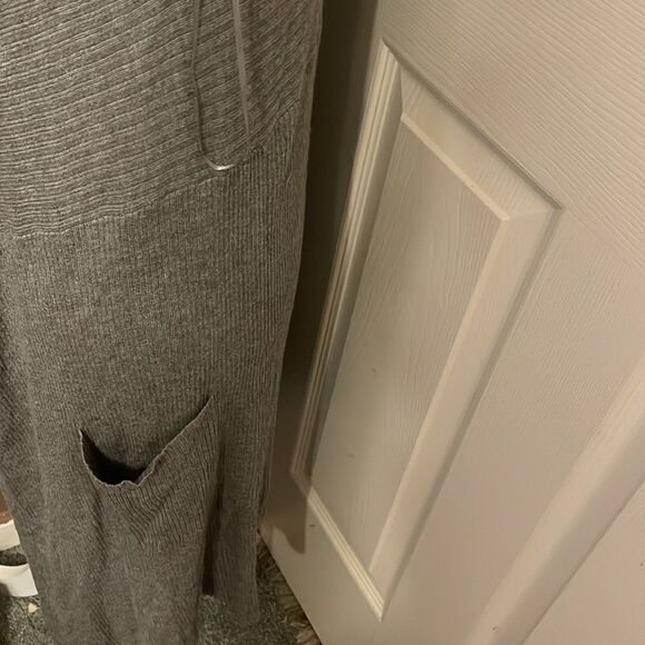 Pink Rose Cardigan Gray Size Medium EUC - Picture 5 of 10